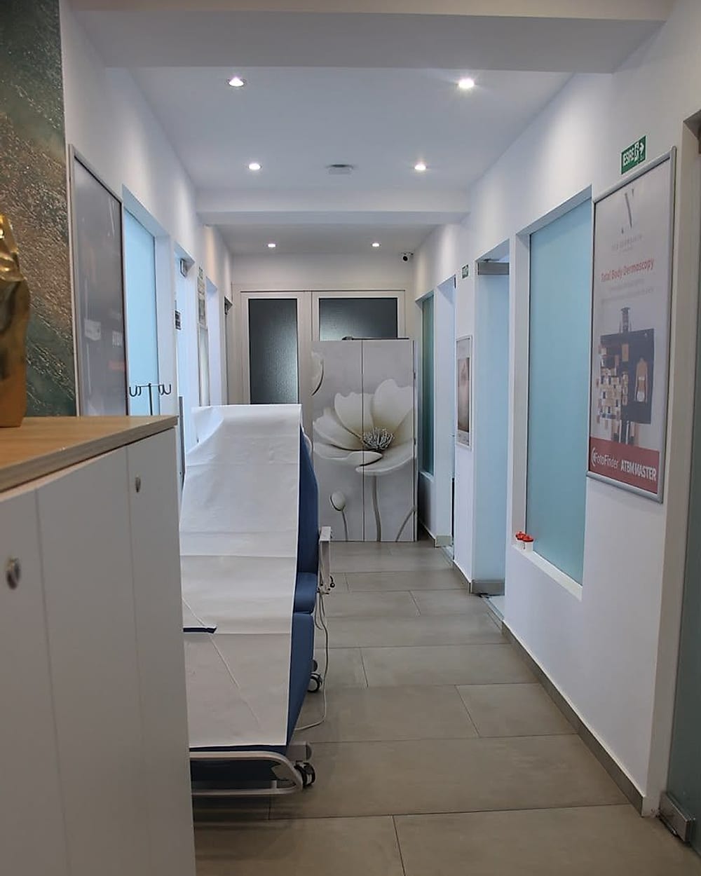 Holul clinicii NeoDermaskin Ploiești